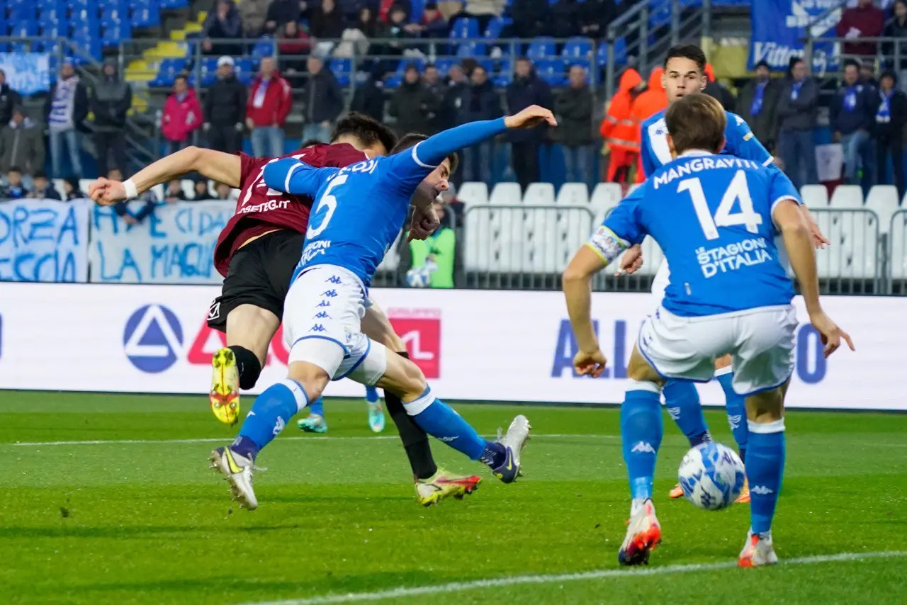 Dominio amaranto a Brescia: la Reggina sbanca 2-0 il Rigamonti