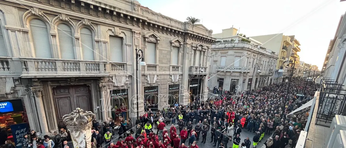 Reggio, la vara della Madonna della Consolazione torna all'Eremo - FOTO e VIDEO