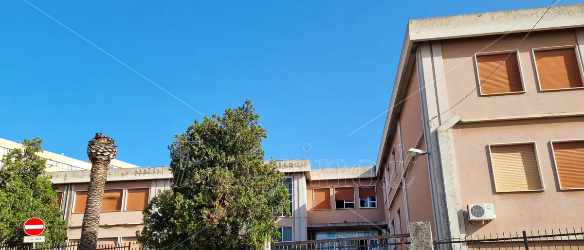 Reggio, il comitato Noi per Santa Caterina denuncia l'abbandono del cantiere della scuola Ibico