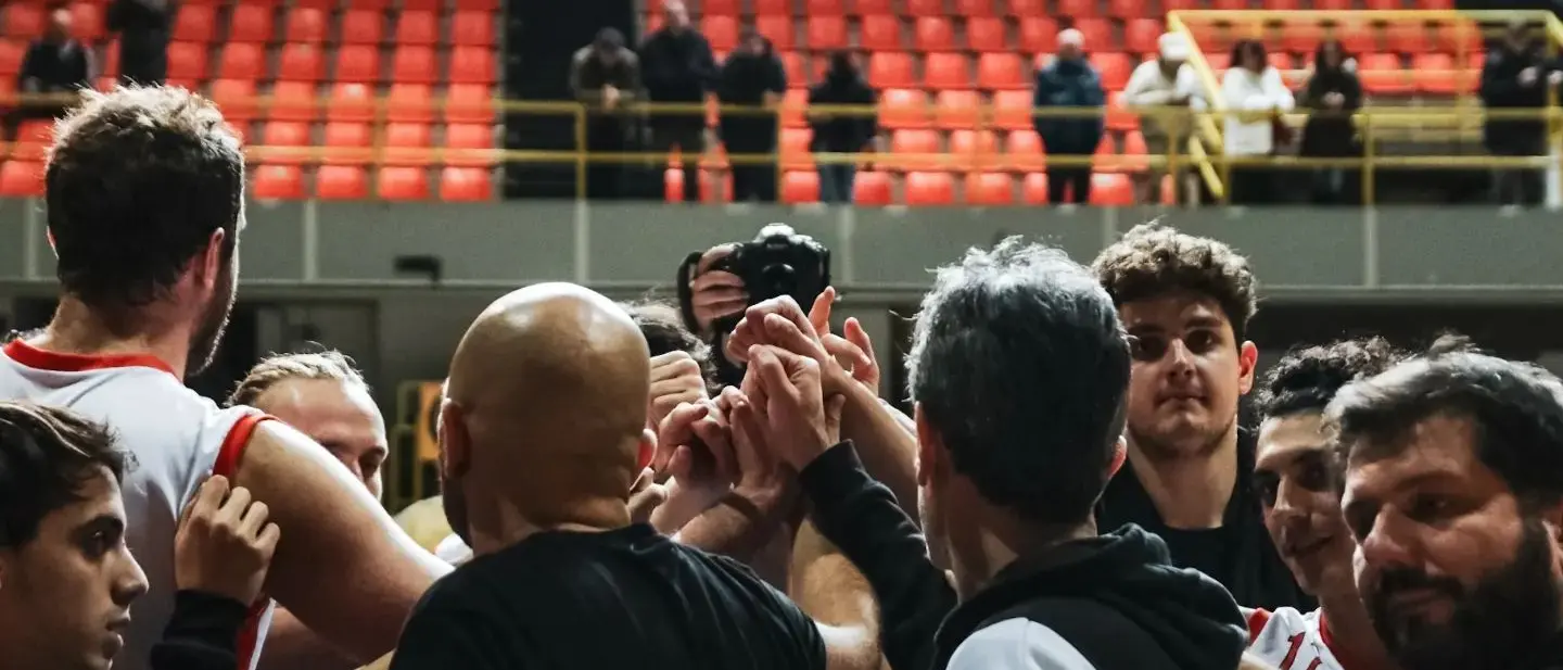 Basket: sorriso Viola. I neroarancio soffrono ma battono Bergamo 92-86