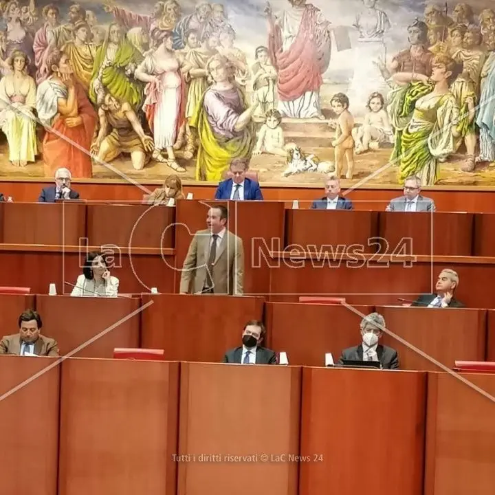 Regione, Fdi alza la testa