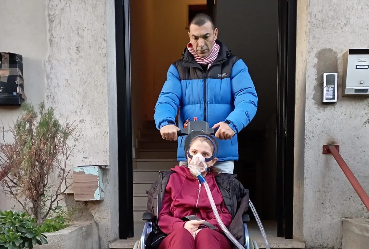 Taurianova, per la 36enne affetta da Sla tardano ad arrivare i fondi caregiver