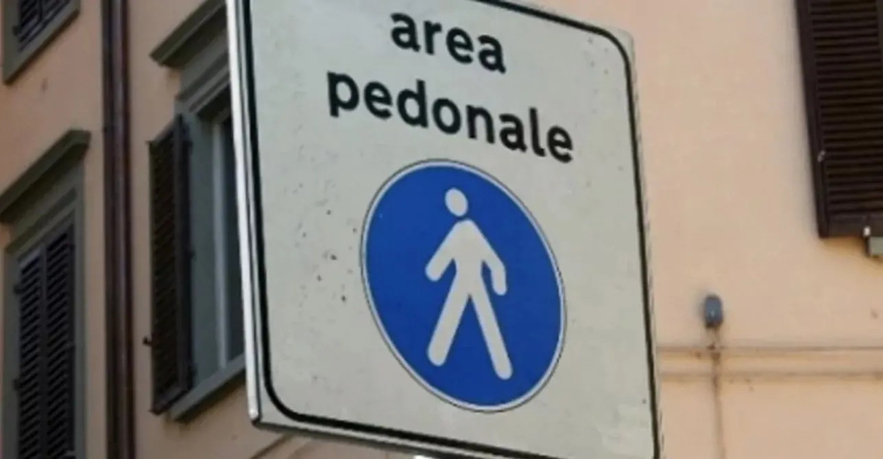 Isola pedonale a Messina, ieri sera la prima: fioccano le multe