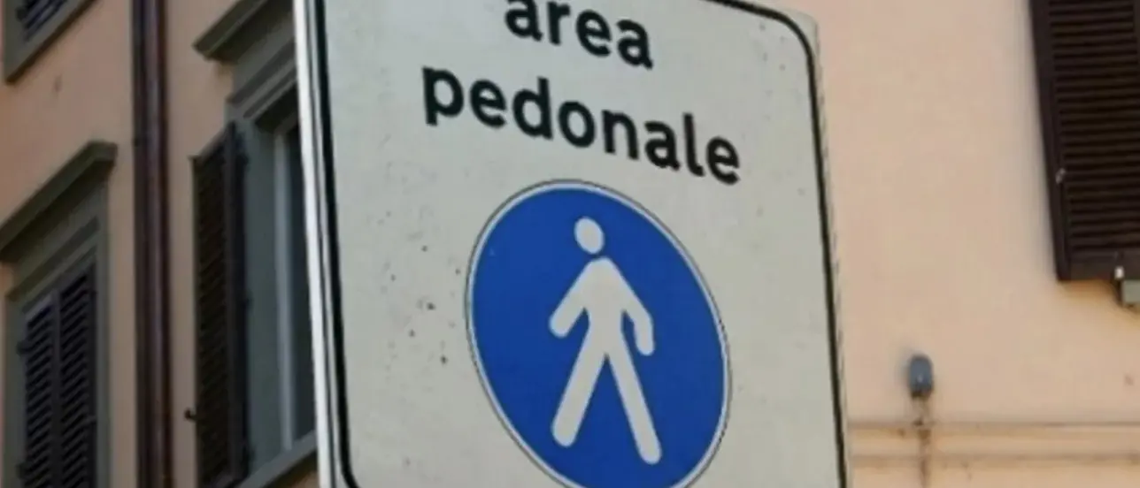 Isola pedonale a Messina, ieri sera la prima: fioccano le multe