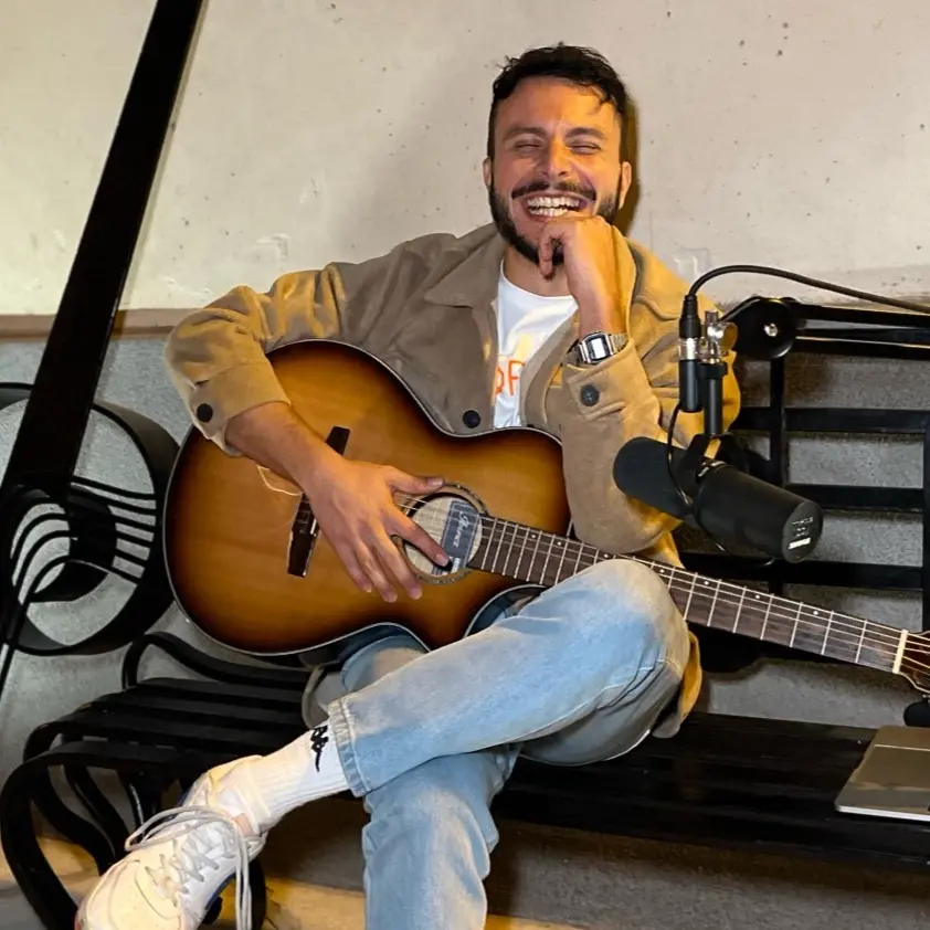 Caulonia, il videoclip di Quattrone sulla panchina dei suonatori