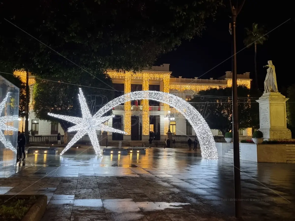 Reggio, festività natalizie all’insegna della sobrietà. E senza i soldi promessi dalla Regione
