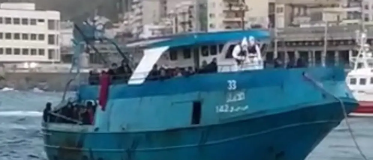Reggio, sbarcati al porto duecento migranti