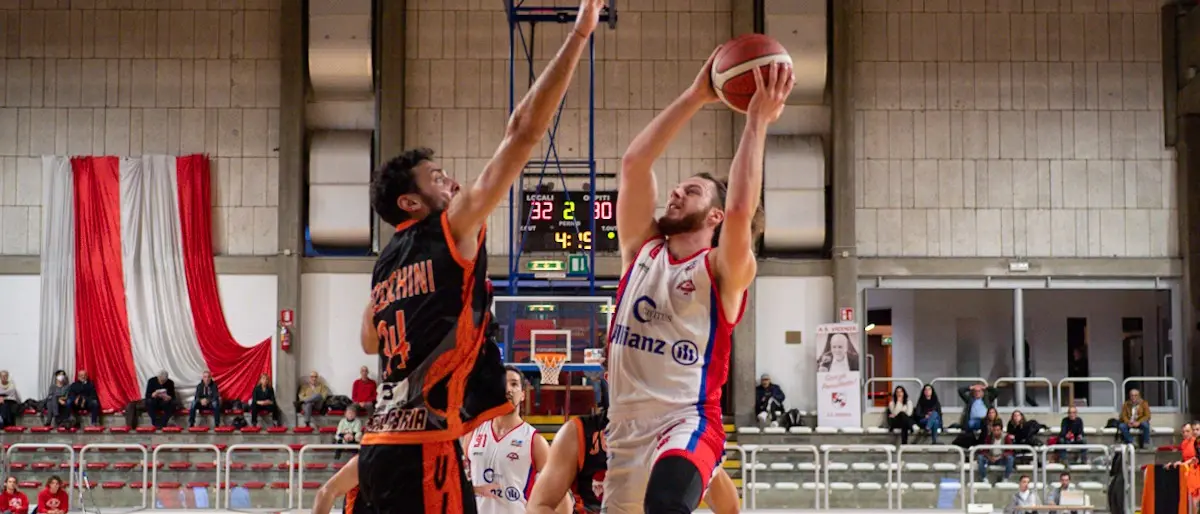 Basket, la Viola non si sblocca in trasferta: Vicenza vince 69-57