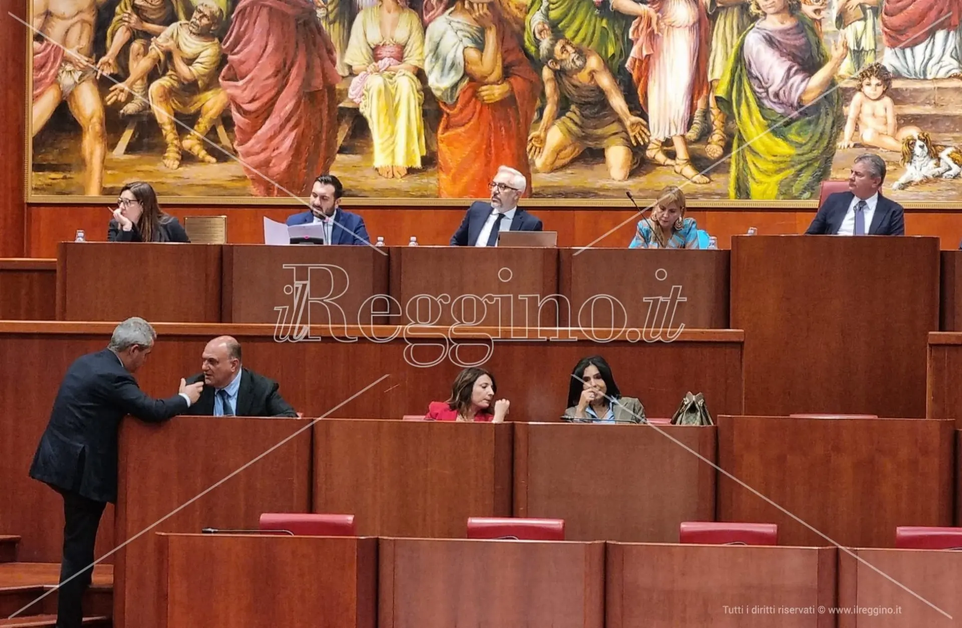 Consiglio regionale, la determinazione di Mancuso e lo scontro con Bruni: «Lei non ha i titoli per giudicare»