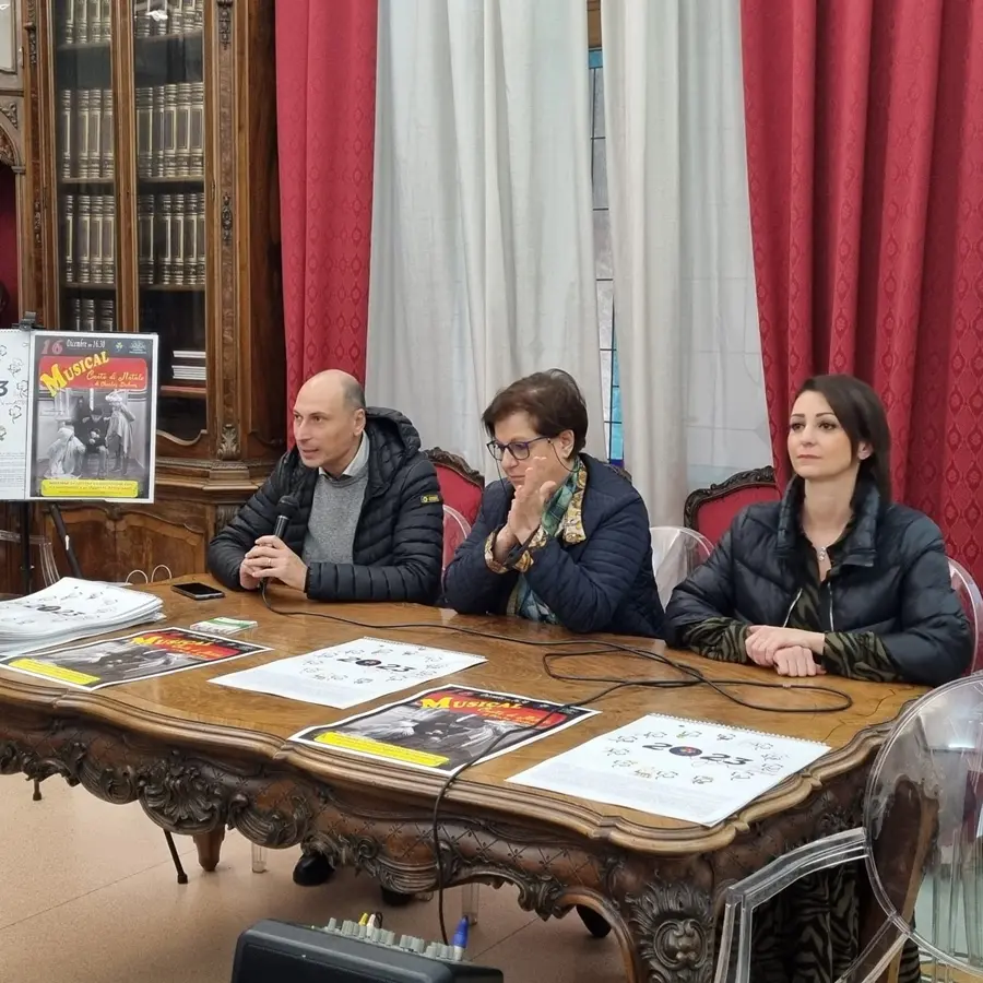 Reggio, la bellezza e le difficoltà di tutti i giorni nel calendario 2023 di Agiduemila