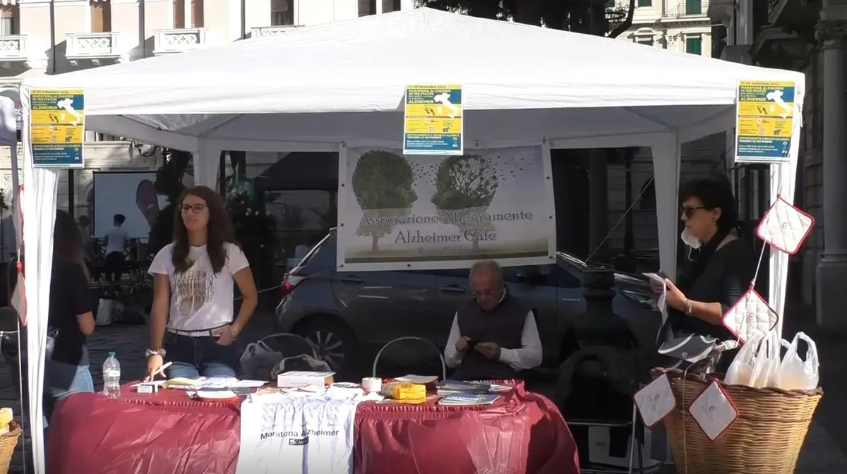 Reggio, gazebo in piazza per la maratona Alzheimer - VIDEO