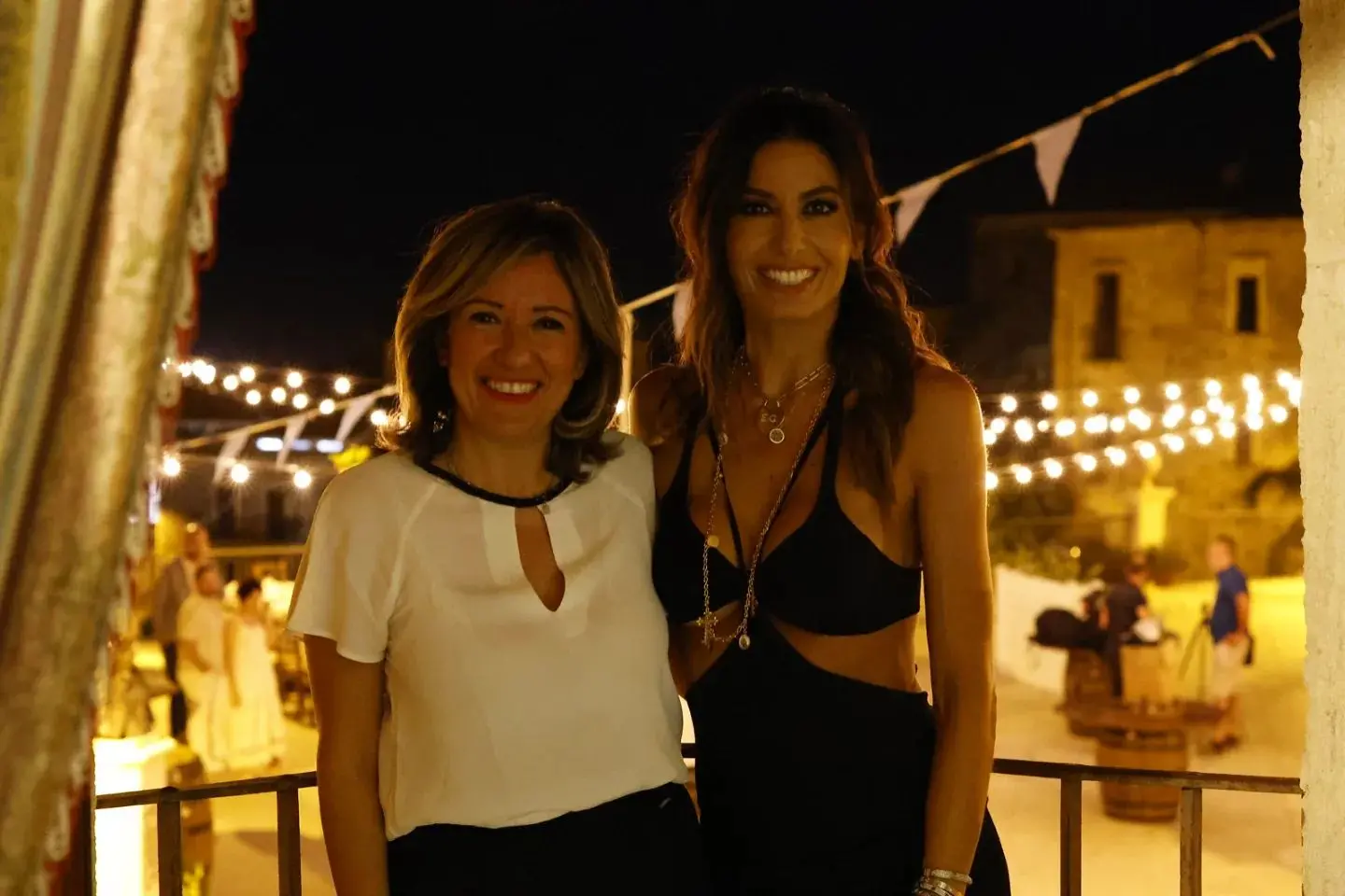 Siderno, al borgo le riprese dello spot \"Calabria Straordinaria\" con Elisabetta Gregoraci