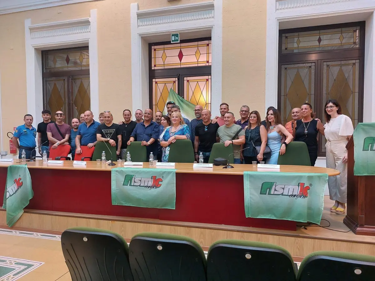 Reggio, Fismic e USB contro Phoenix Logistic: «Violati i diritti»