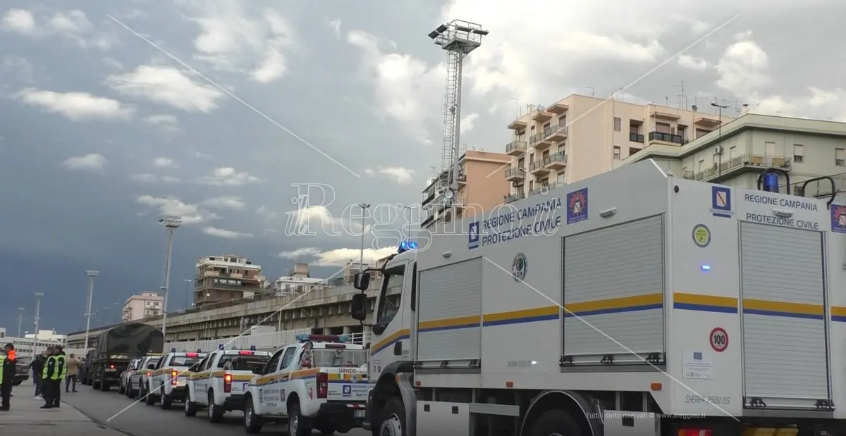 Sisma dello Stretto, al porto di Reggio la colonna mobile della protezione civile della Campania - FOTO e VIDEO