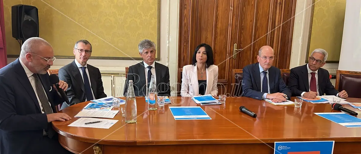 A Reggio il primo Banco dell’energia per 100 famiglie in difficoltà