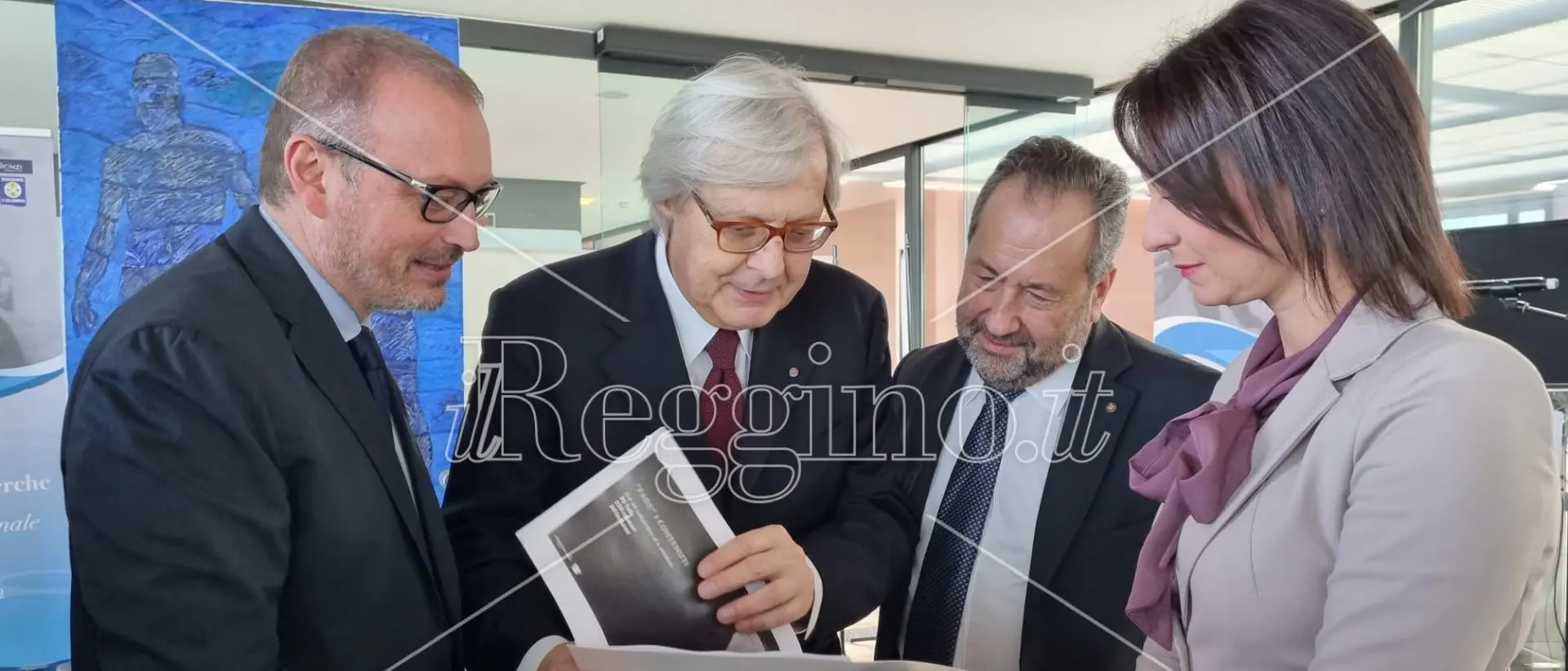 Bronzi di Riace, Sgarbi: «Non sono paragonabili alle statue di San Casciano»