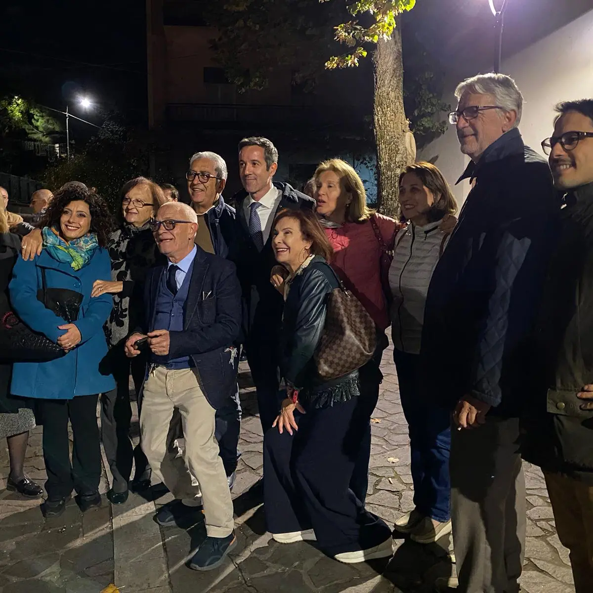 Locride, l’abbraccio di Martone al senatore Lombardo: «Il mio impegno anche per la Calabria»