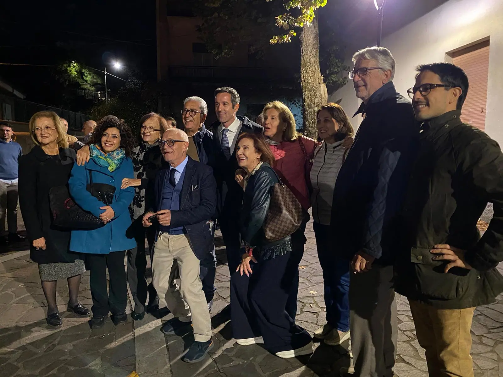 Locride, l’abbraccio di Martone al senatore Lombardo: «Il mio impegno anche per la Calabria»