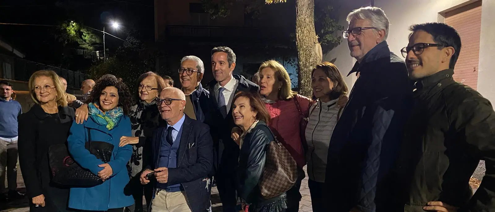 Locride, l’abbraccio di Martone al senatore Lombardo: «Il mio impegno anche per la Calabria»