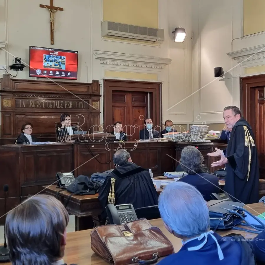 Processo Miramare, il legale di Falcomatà, Caiazza: «Sindaco sospeso per assegnazione mai avvenuta»