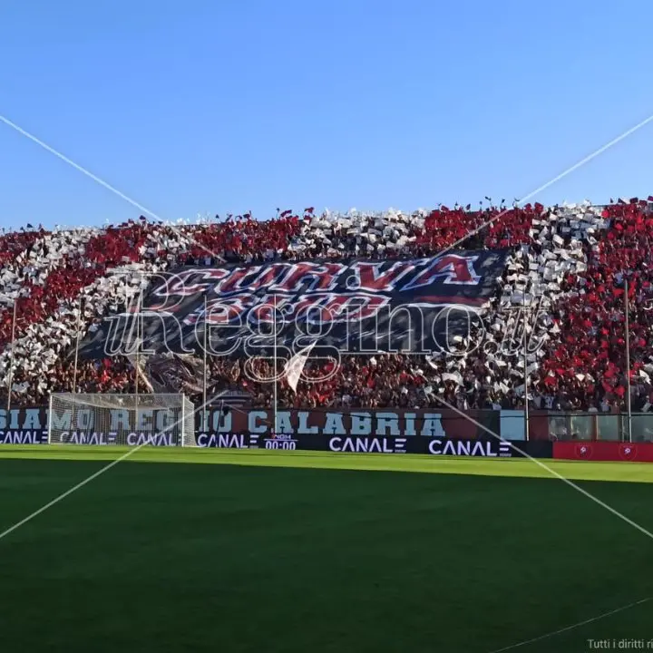 Reggina esclusa dalla serie B, anticipata la manifestazione della Curva Sud: lunedì alle 19 in piazza Duomo