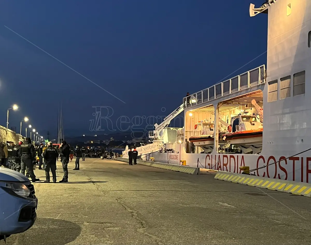 Migranti a Reggio, 190 circa trascorreranno la notte a Gallico
