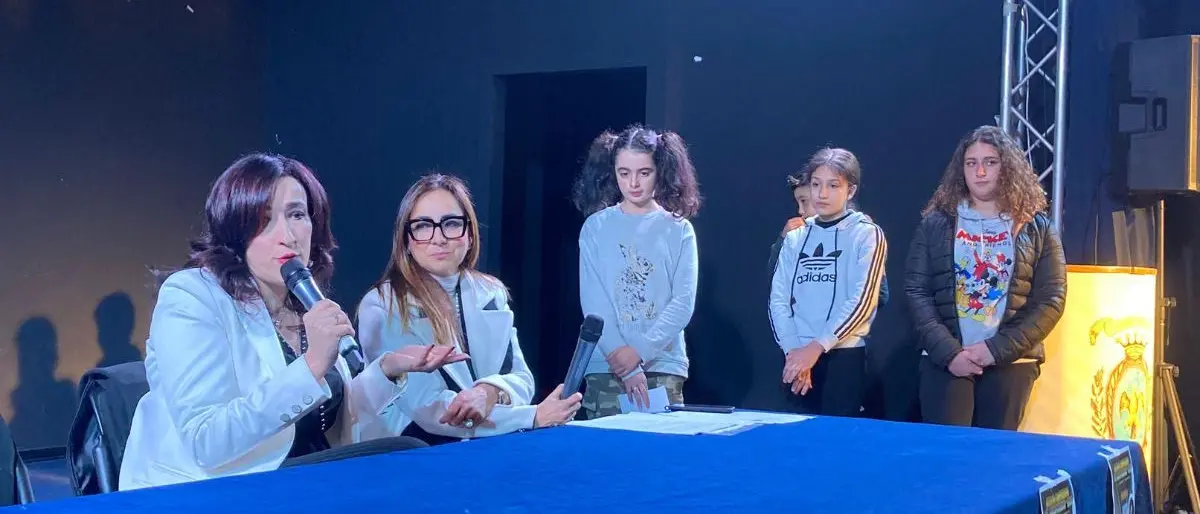 Locri, il magistrato Anna Maria Frustaci incontra gli studenti della scuola media