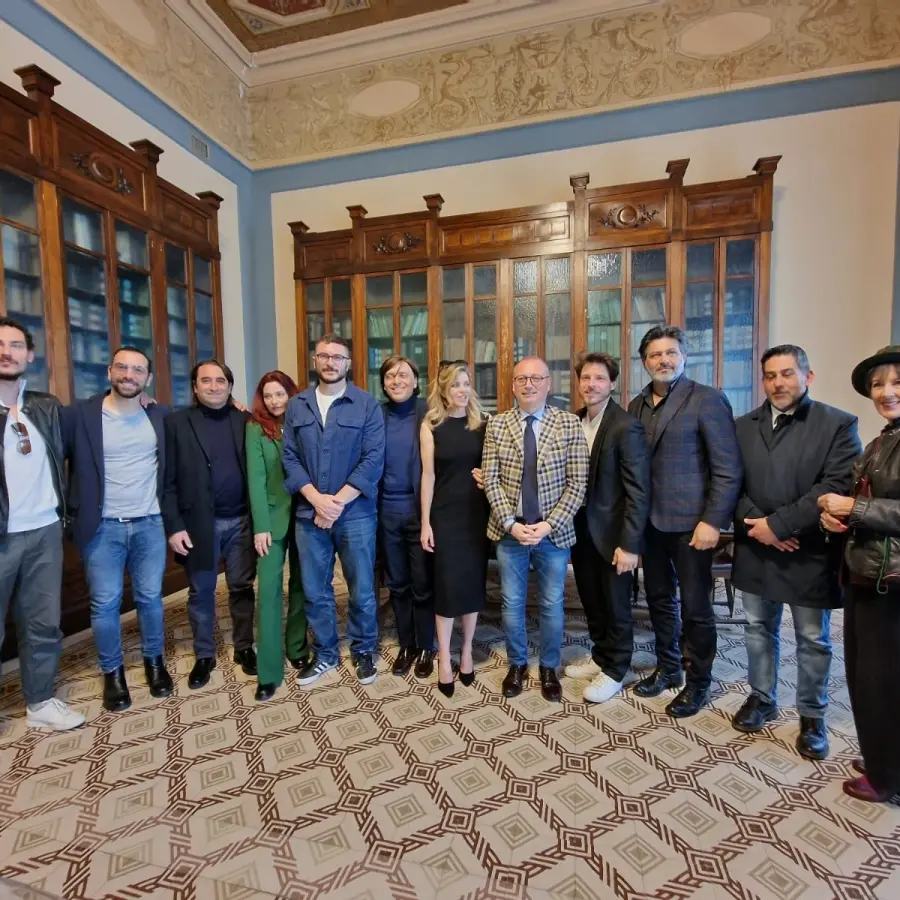 Basta ‘ndrangheta, “Buio come il cuore” proietta Reggio nelle atmosfere fumose del cinema noir | FOTOGALLERY