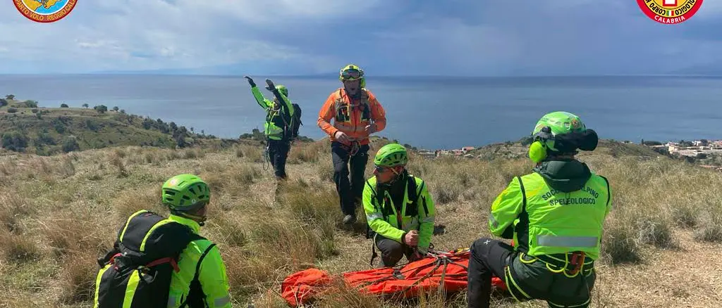 Soccorso Alpino e Reparto Volo della Polizia in addestramento congiunto a Reggio