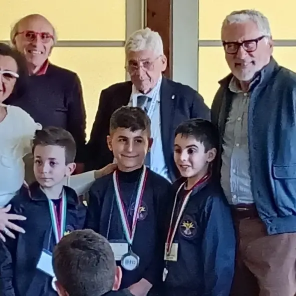 Reggio, gli alunni del “Catanoso-De Gasperi” alla finale dei Giochi scolastici di dama