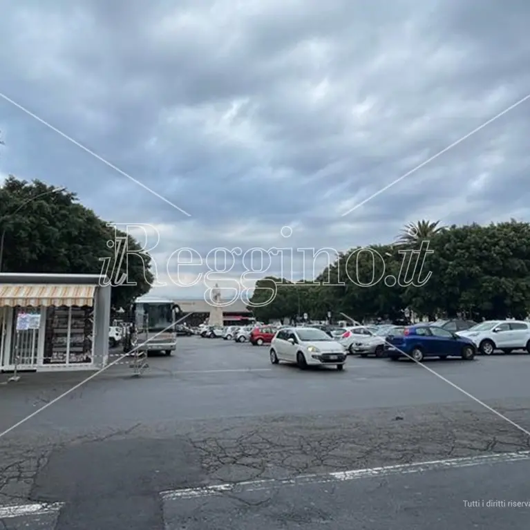 Scavi di Piazza Garibaldi a Reggio, consegna dei lavori dopo Pasqua