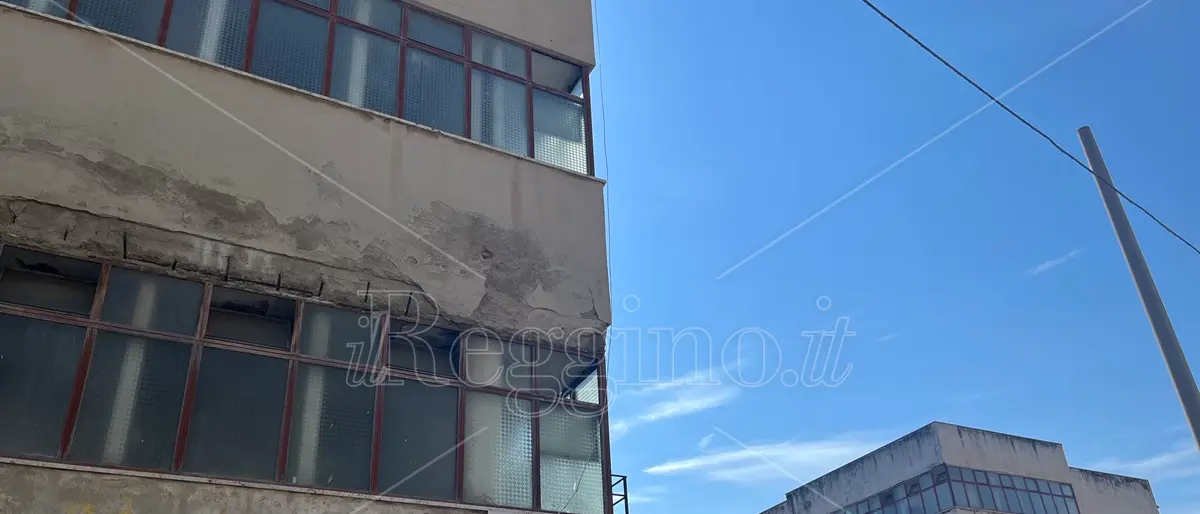 Reggio, recupero scuola Foscolo: costituito l’ufficio Direzione Lavori - FOTO