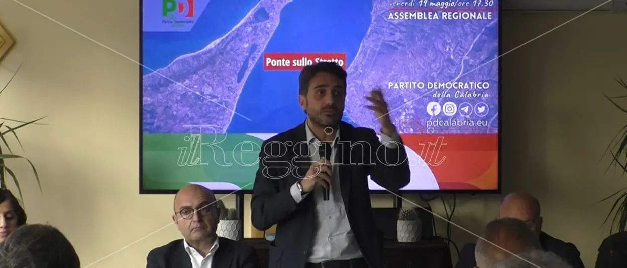 “No” al Ponte e segreteria politica, le scelte dell’Assemblea regionale del Pd