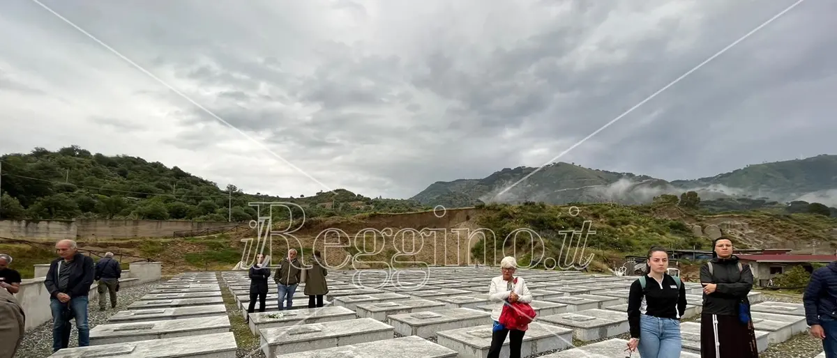 Reggio commemora le vittime delle migrazioni, il vescovo Morrone: «Qui nessuno è straniero» -VIDEO