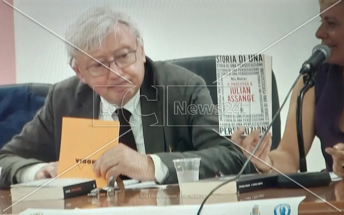Cinquefrondi, il comune insignirà Julian Assange delle cittadinanza onoraria