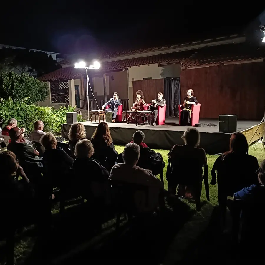 Locri, la compagnia teatrale Officine Jonike Arti ospite dell’Accademia Senocrito