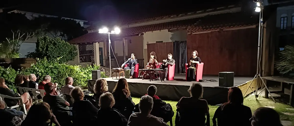 Locri, la compagnia teatrale Officine Jonike Arti ospite dell’Accademia Senocrito