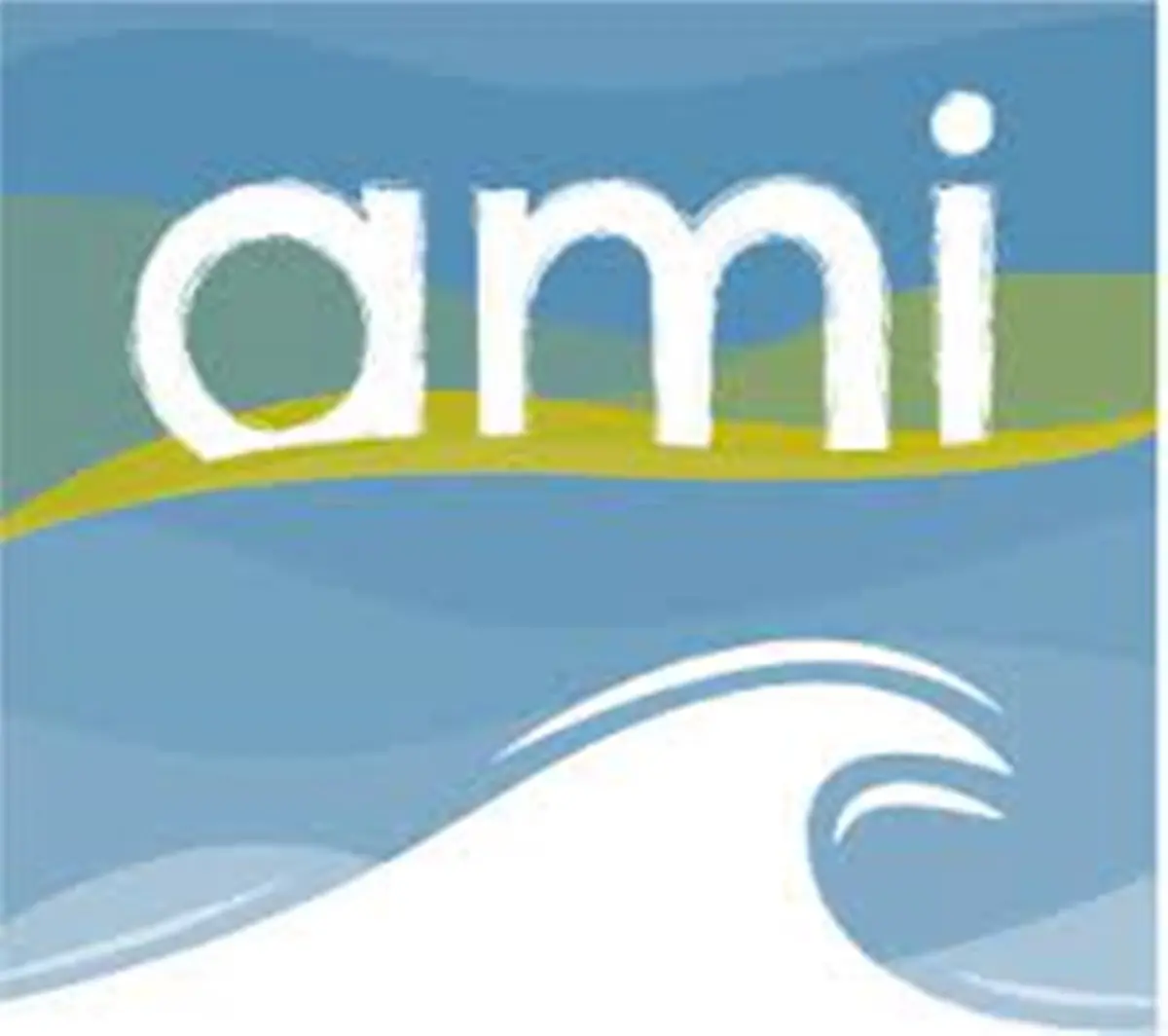 Reggio, il \"pannello della sostenibilità\" di Ami installato in dieci spiagge reggine