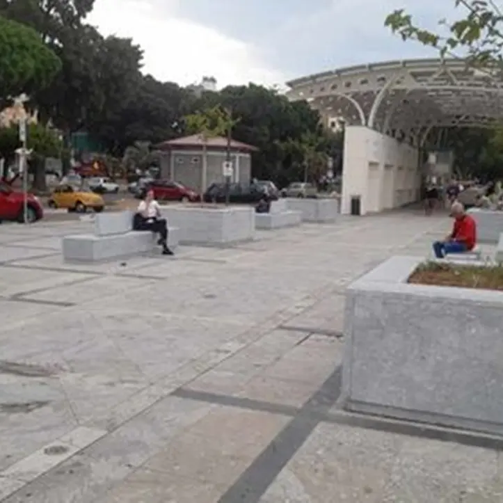 Reggio, nuove fioriere e nuove sedute alla stazione Lido