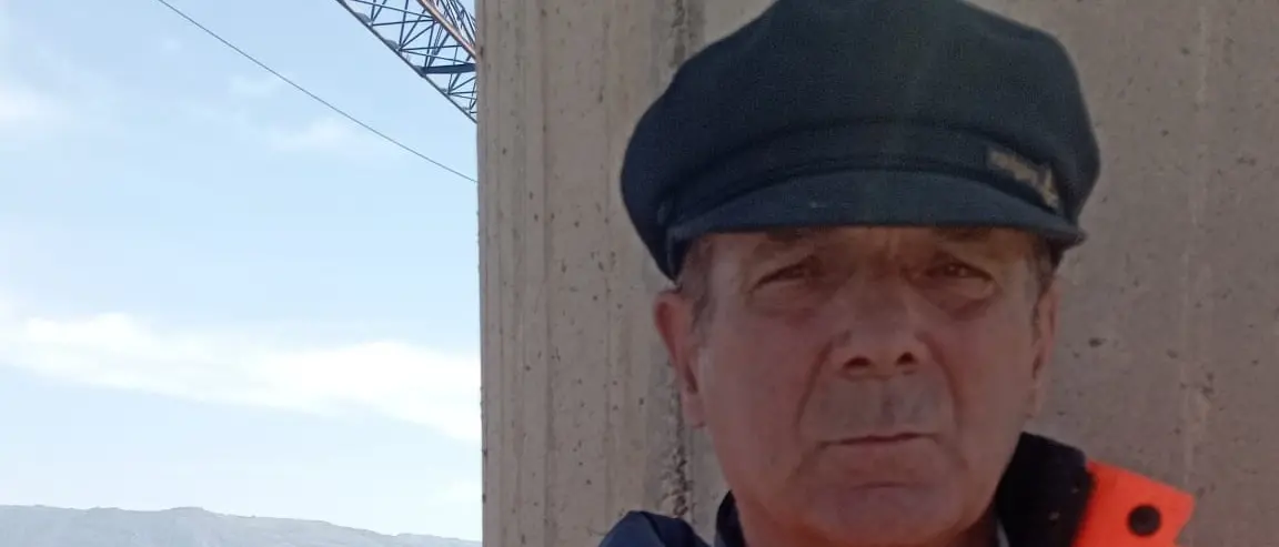 Reggio, il ristoratore Quattrone torna a protestare incatenandosi al 12° piano del costruendo palazzo di Giustizia