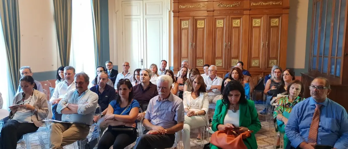 Dimensionamento scolastico, rimane il nodo minoranze linguistiche: i sindaci chiamano Occhiuto