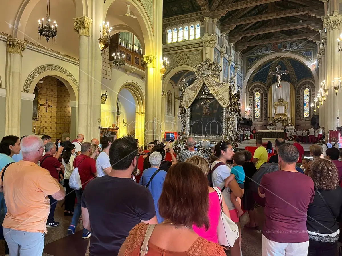 Reggio in attesa del nuovo abbraccio della Madonna della Consolazione