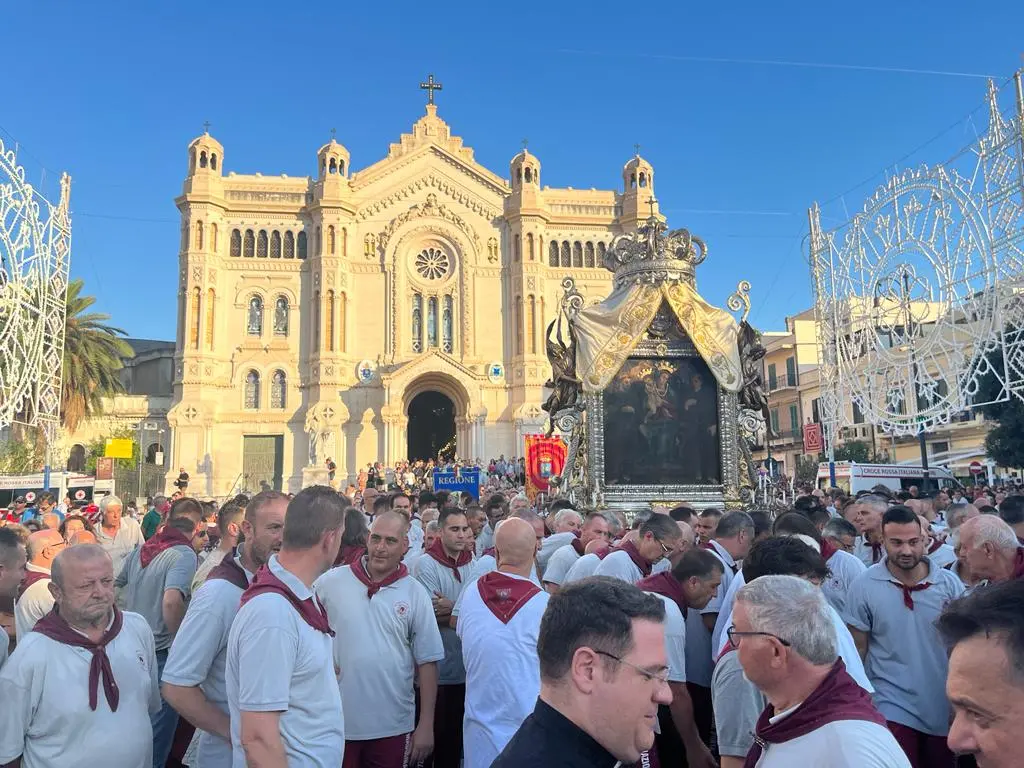 Reggio, nuova ordinanza per la viabilità durante le feste mariane