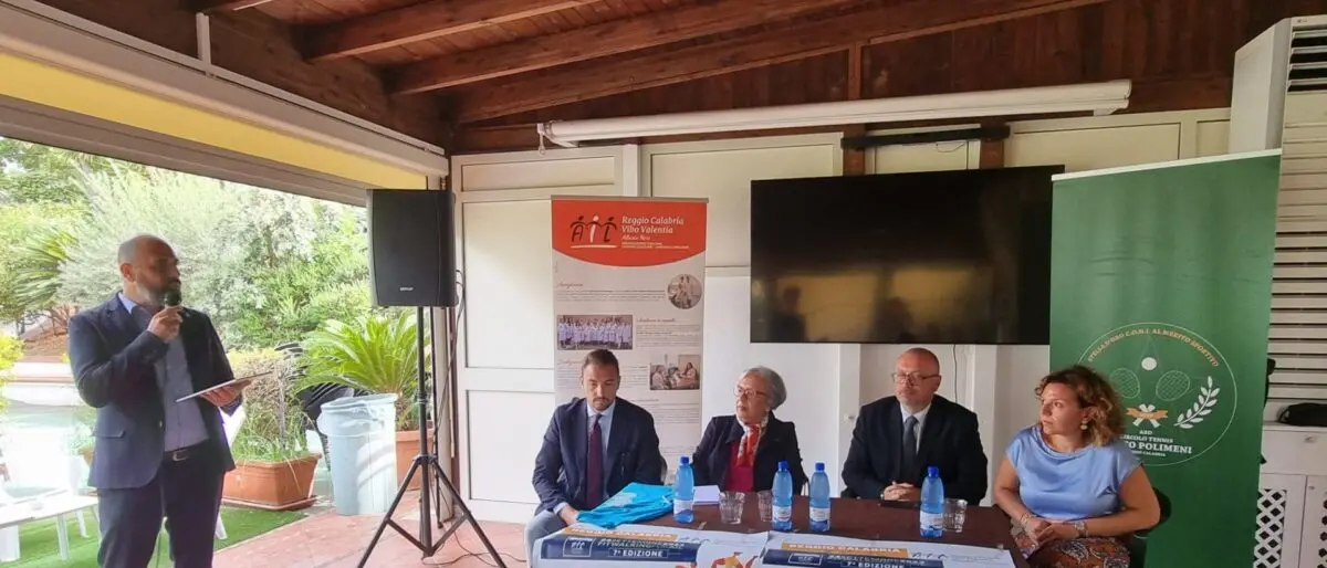 Reggio, domenica una camminata per la ricerca: tutto pronto per Fit Walking Ail - VIDEO