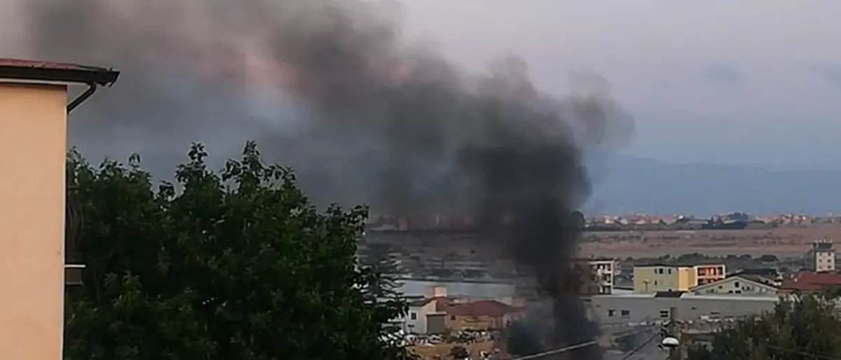 Reggio, a Mortara ennesimo risveglio con fuoco e fumi