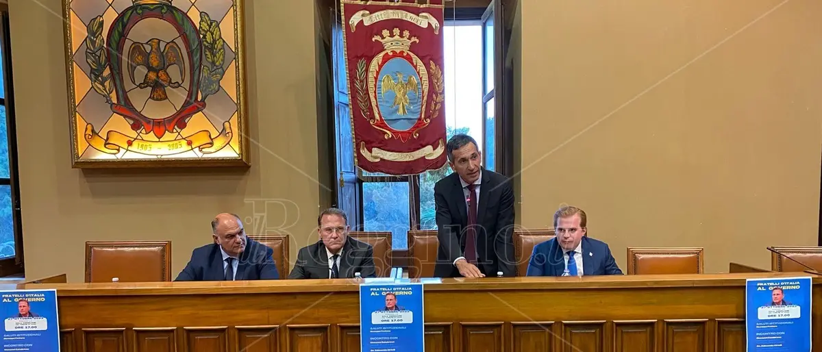 Il viceministro Cirielli a Locri: «Negli ultimi anni si è fatto poco per il Sud»