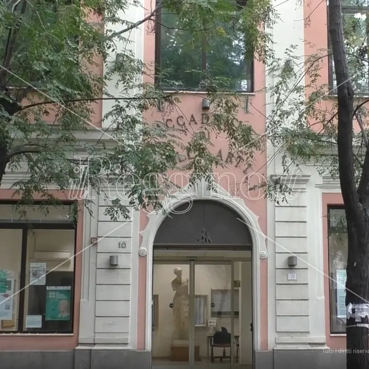 Reggio, gli studenti dell'ABaRc realizzano le scenografie del musical Peter Pan