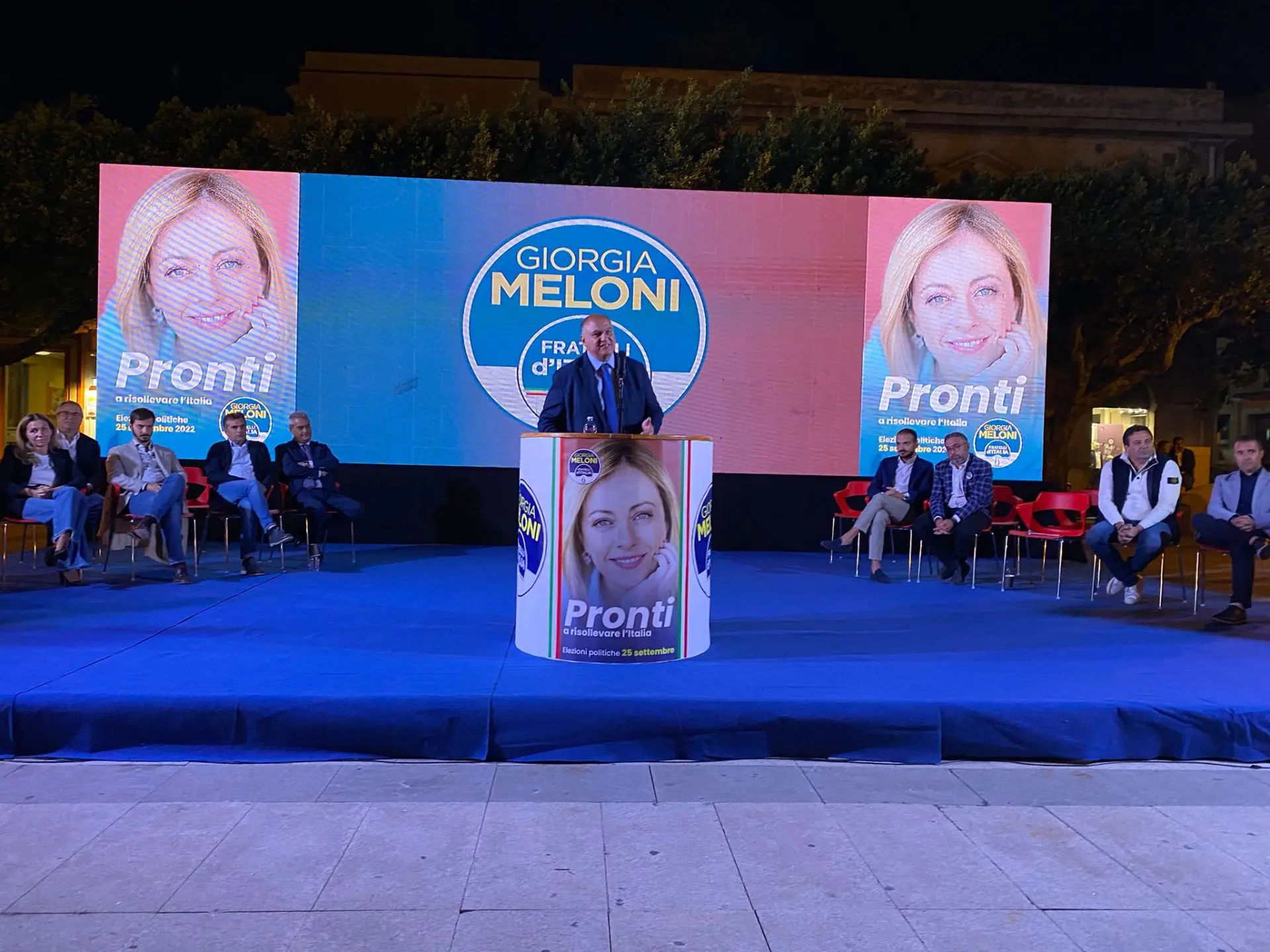 Politiche 2022, Fratelli d'Italia chiude la campagna a Locri: «Il reddito di cittadinanza è mala politica»