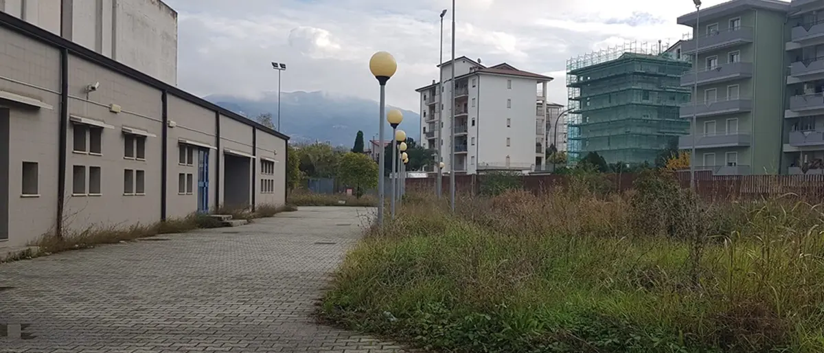 Palazzetto dello sport di Polistena, Auddino (M5S): «Solo degrado, mi vergogno»