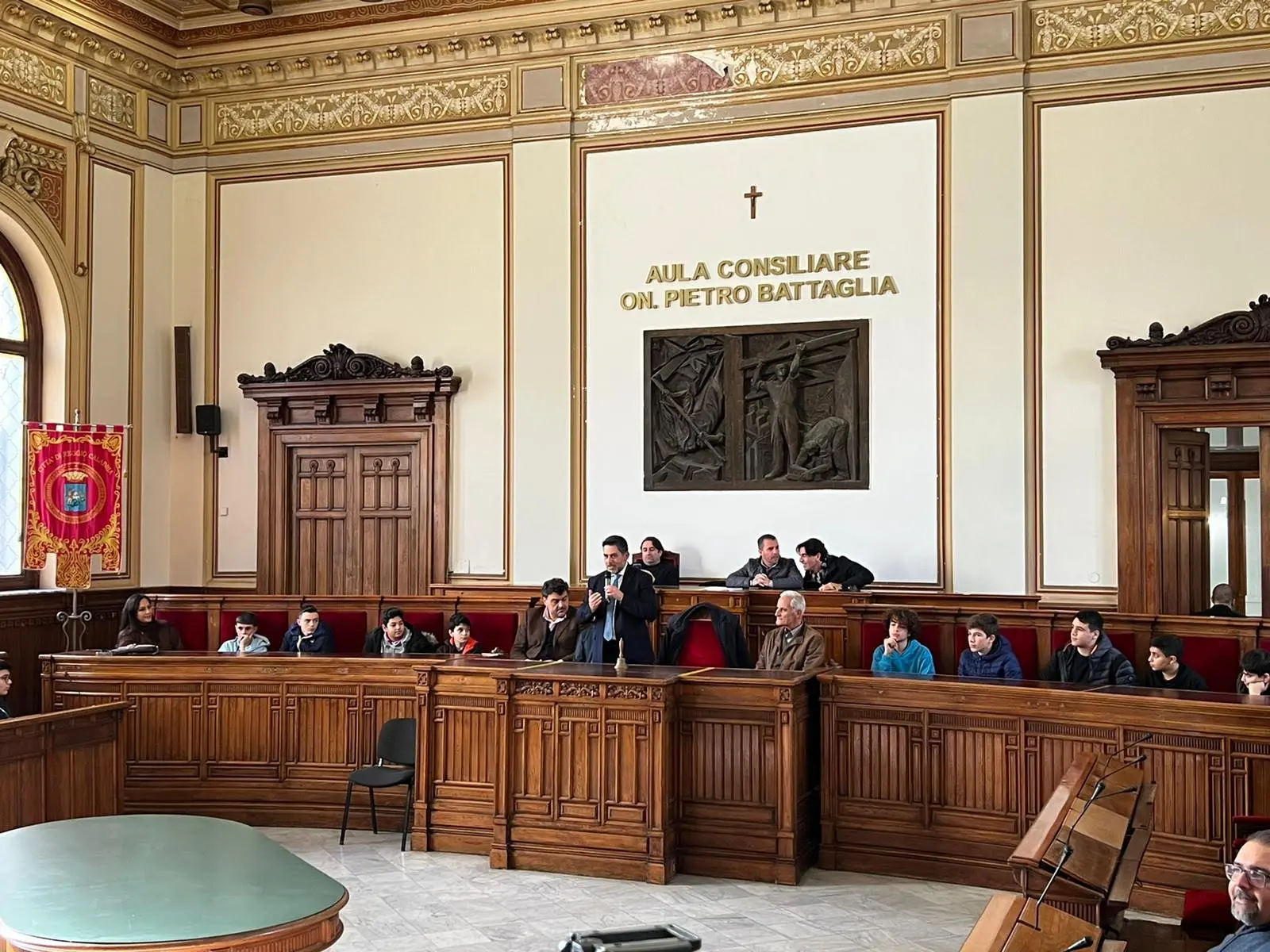 Reggio, visita a Palazzo San Giorgio per gli alunni dell'Istituto scolastico Righi